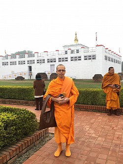 ธรรมะปรีดา:ลุมพินีวันสถานที่ประสูตร,ประเทศอินเดีย